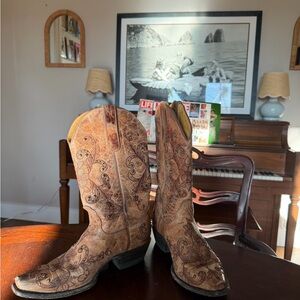 Vintage Brown Embroidered Cowboy Boots